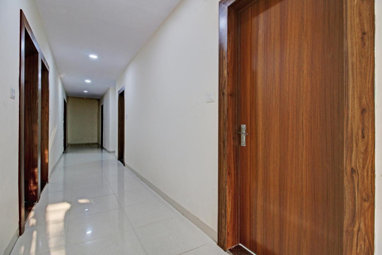 Treebo Krishna Regency Isbt Bus Stop 보팔 외부 사진